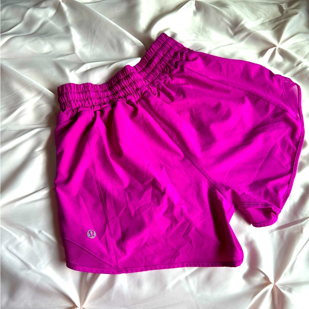 Lululemon Hotty Hot shorts